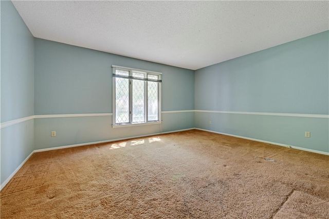 4975 W 88 Street, Prairie Village, KS 66207