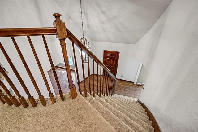 4975 W 88 Street, Prairie Village, KS 66207