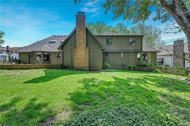 4975 W 88 Street, Prairie Village, KS 66207