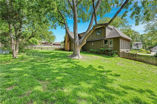 4975 W 88 Street, Prairie Village, KS 66207