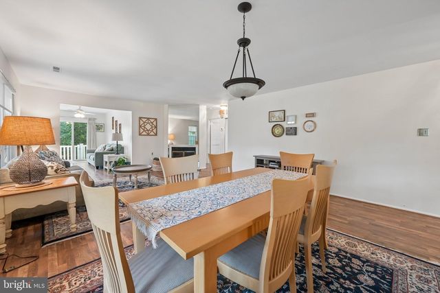 17 NEWTOWN CT, Mount Laurel, NJ 08054