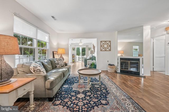 17 NEWTOWN CT, Mount Laurel, NJ 08054