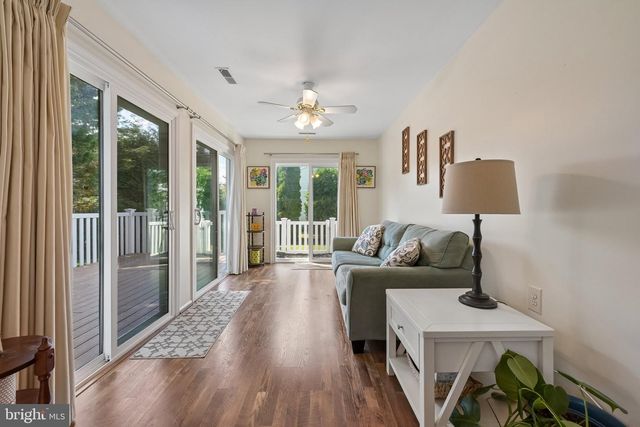 17 NEWTOWN CT, Mount Laurel, NJ 08054