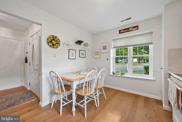 17 NEWTOWN CT, Mount Laurel, NJ 08054