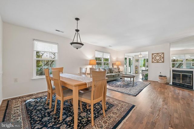 17 NEWTOWN CT, Mount Laurel, NJ 08054