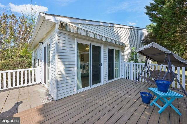 17 NEWTOWN CT, Mount Laurel, NJ 08054