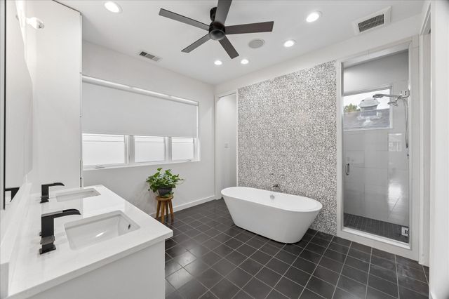 1120 Highland Street, Houston, TX 77009