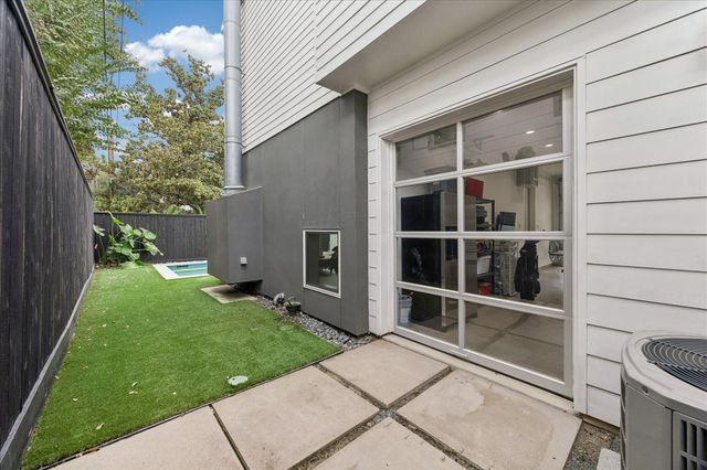 1120 Highland Street, Houston, TX 77009