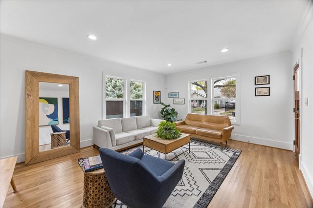 1120 Highland Street, Houston, TX 77009