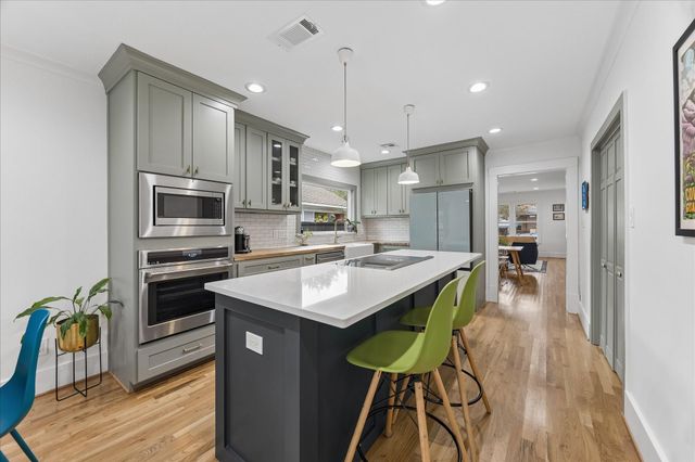 1120 Highland Street, Houston, TX 77009