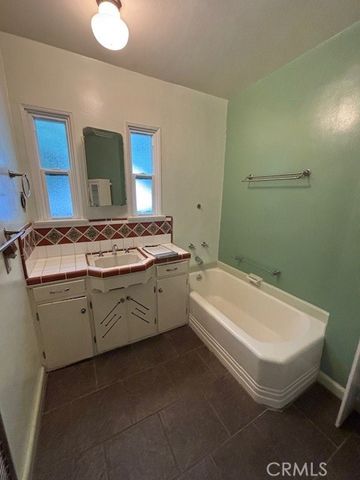 5620 Murietta Avenue, Van Nuys, CA 91401