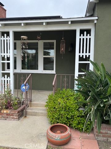 5620 Murietta Avenue, Van Nuys, CA 91401