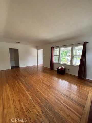 5620 Murietta Avenue, Van Nuys, CA 91401