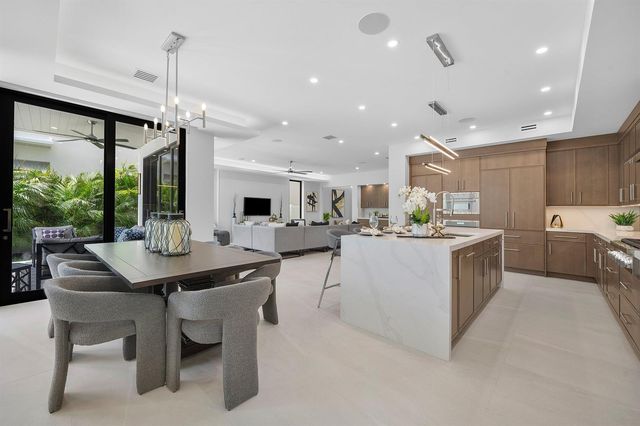 731 SE 4th Avenue, Delray Beach, FL 33483