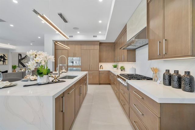 731 SE 4th Avenue, Delray Beach, FL 33483