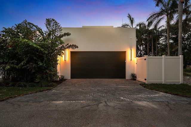 731 SE 4th Avenue, Delray Beach, FL 33483