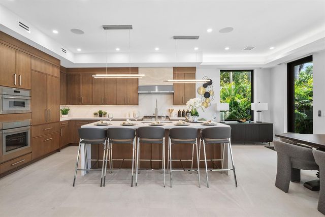 731 SE 4th Avenue, Delray Beach, FL 33483