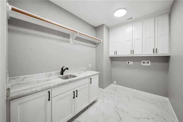 855 Mimosa Lane, Franklin, TX 77856