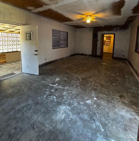 801 N 57th Ave, Pensacola, FL 32506