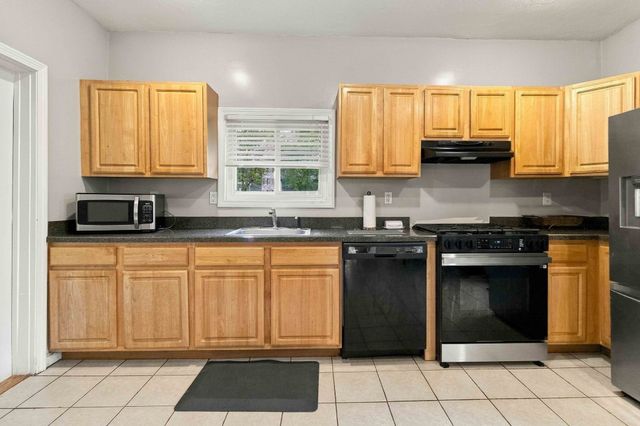 51 N Manchester, Brockton, MA 02302