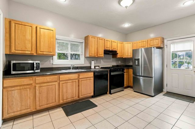 51 N Manchester, Brockton, MA 02302