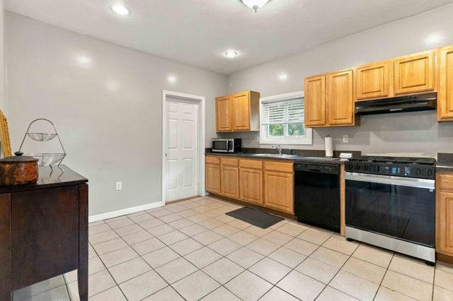 51 N Manchester, Brockton, MA 02302