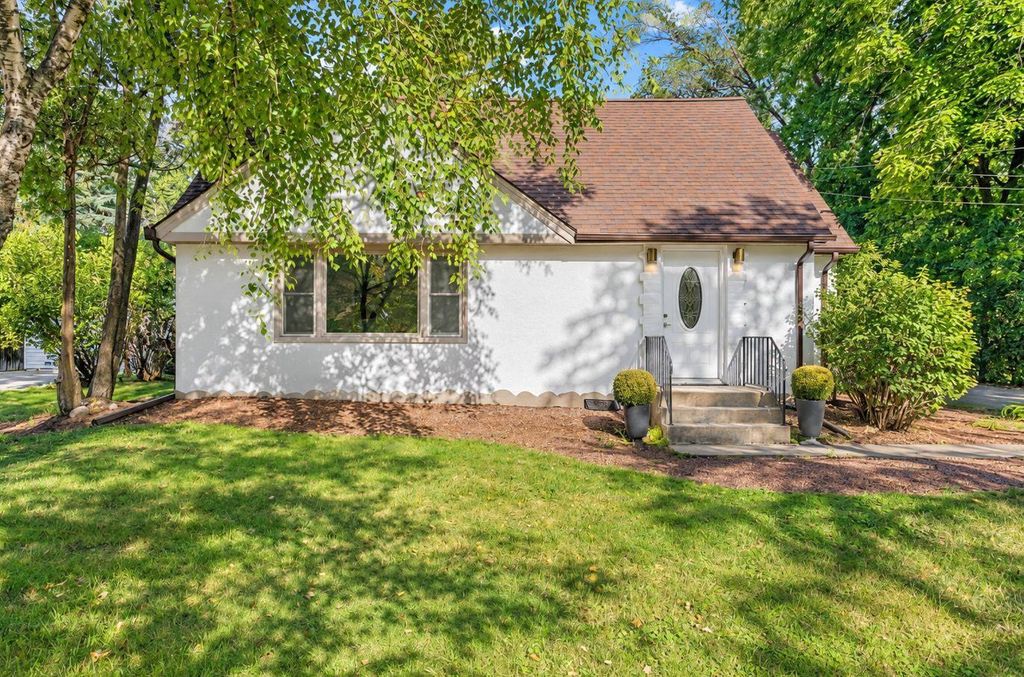 2911 Troseth Road, Roseville, MN 55113 — exterior