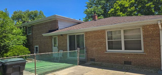 15354 Dobson Avenue, South Holland, IL 60473