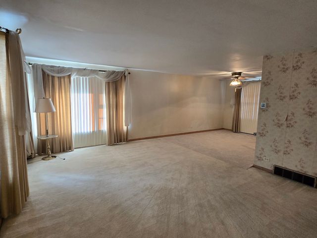 15354 Dobson Avenue, South Holland, IL 60473