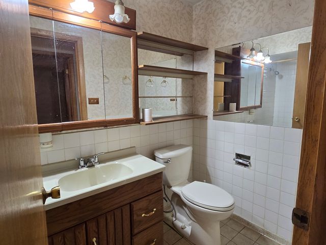 15354 Dobson Avenue, South Holland, IL 60473