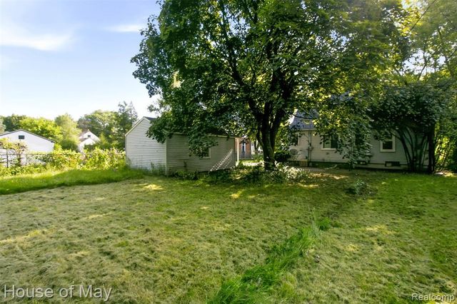 17318 Centralia, Redford, MI 48240