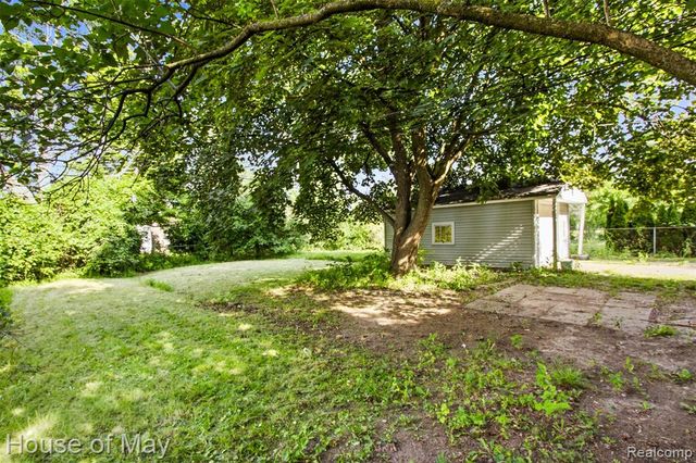 17318 Centralia, Redford, MI 48240