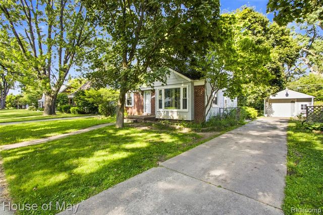17318 Centralia, Redford, MI 48240