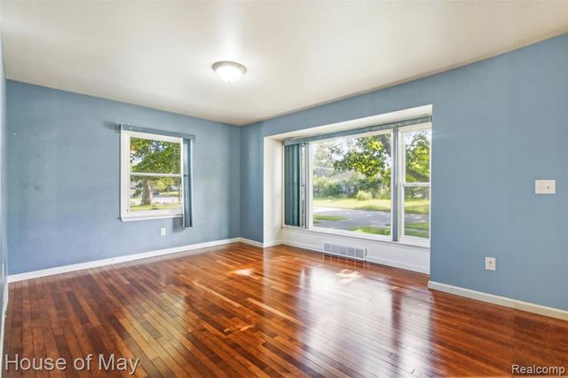 17318 Centralia, Redford, MI 48240