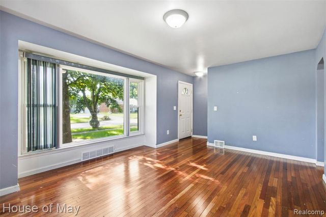 17318 Centralia, Redford, MI 48240