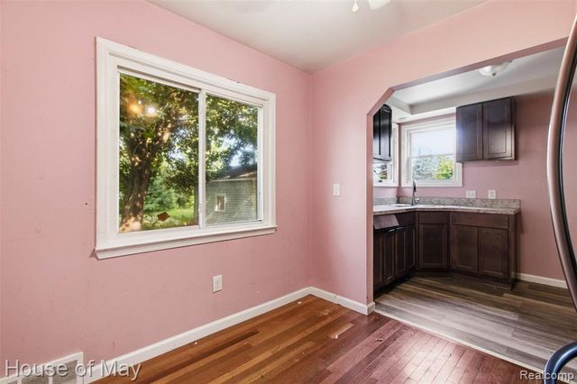 17318 Centralia, Redford, MI 48240