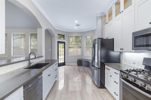 315 Blossomwood Drive, League City, TX 77573