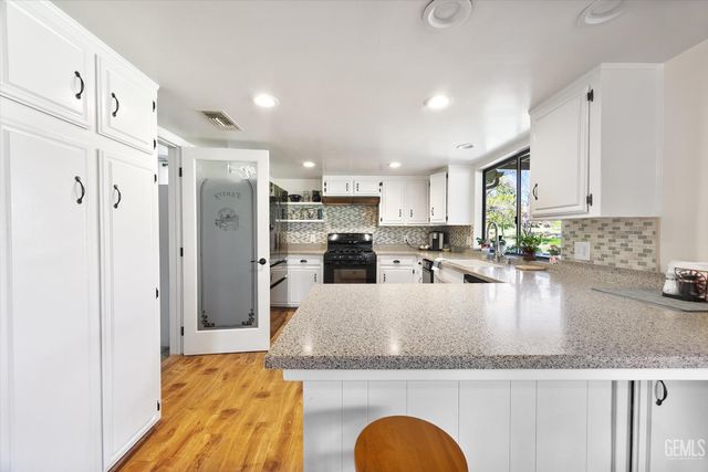 30001 Jamaica Dunes Drive, Tehachapi, CA 93561