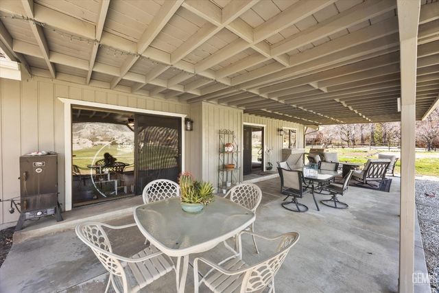 30001 Jamaica Dunes Drive, Tehachapi, CA 93561