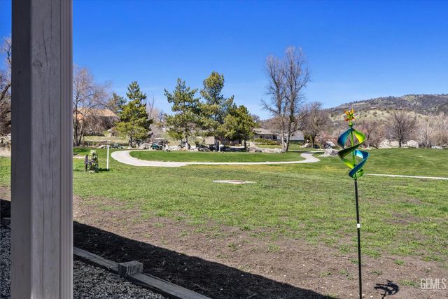 30001 Jamaica Dunes Drive, Tehachapi, CA 93561