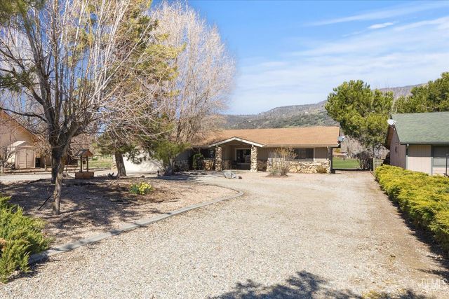 30001 Jamaica Dunes Drive, Tehachapi, CA 93561