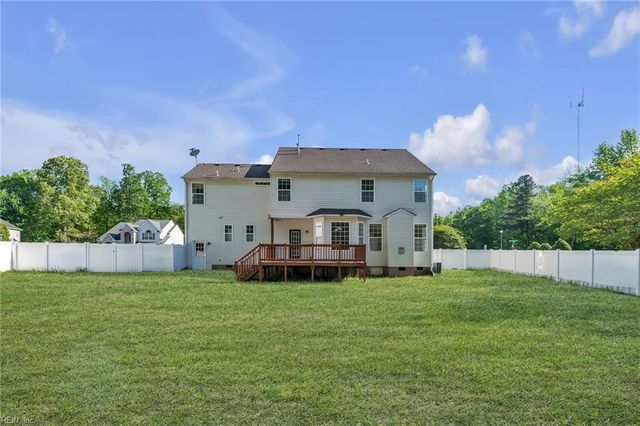 101 Woodhaven DR, Suffolk, VA 23435