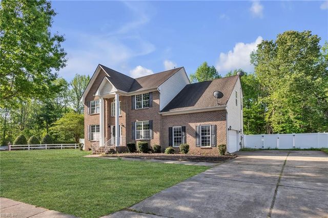 101 Woodhaven DR, Suffolk, VA 23435