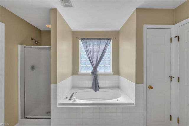 101 Woodhaven DR, Suffolk, VA 23435