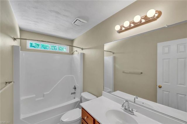 101 Woodhaven DR, Suffolk, VA 23435
