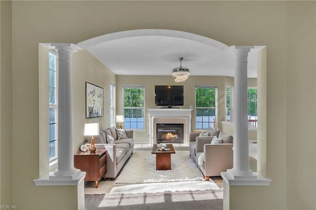 101 Woodhaven DR, Suffolk, VA 23435