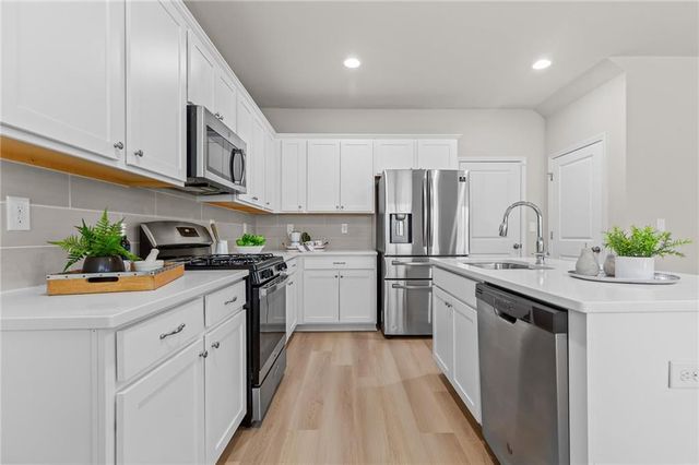 325 Winston Circle, Canton, GA 30114