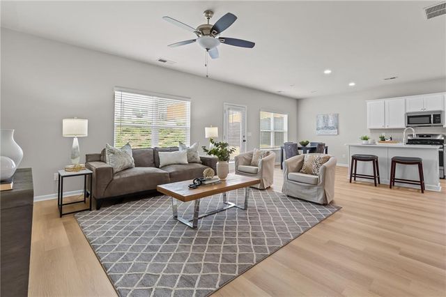 325 Winston Circle, Canton, GA 30114