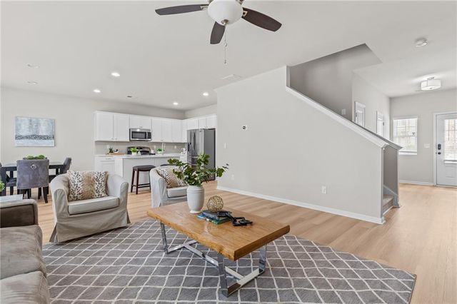 325 Winston Circle, Canton, GA 30114