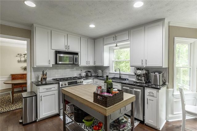 3236 Classic Drive, Snellville, GA 30078